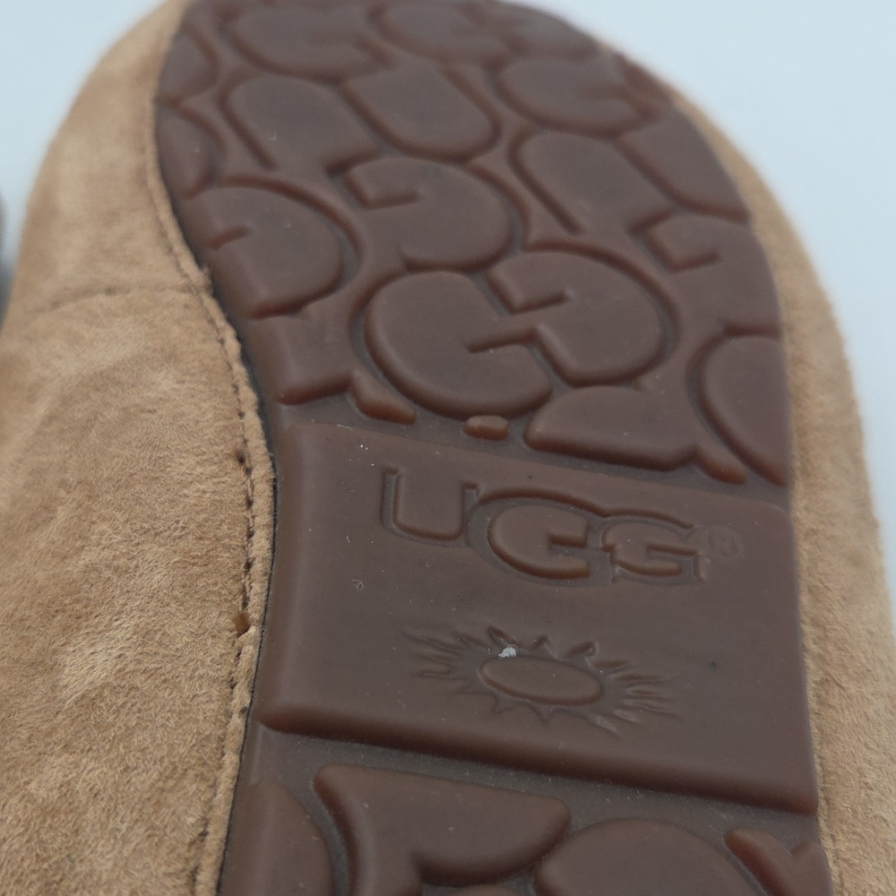 UGG Chestnut Tasman Moccasins - Picture 7 of 8